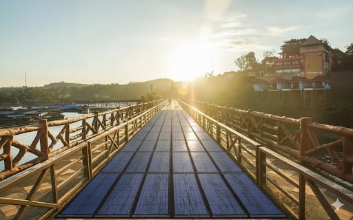 SOLAR OUTDOOR WOODEN WALKWAY